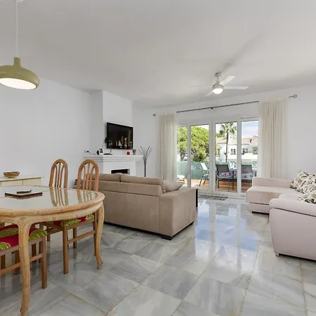 Penthouse Jacaranda Apartamento Estepona