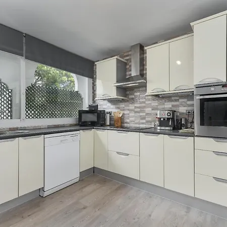 Apartment Penthouse Jacaranda *